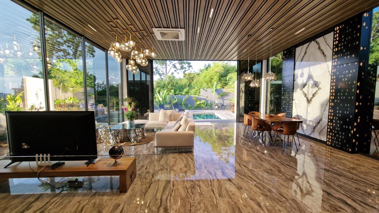 Villa Obsidian, With Staff, Sea View And Walk To Choeng Mon Beach Exterior foto